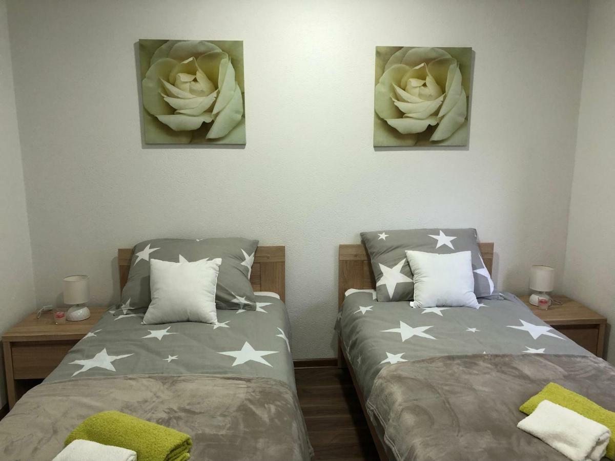 Apartman Danijela Otočac Eksteriør bilde