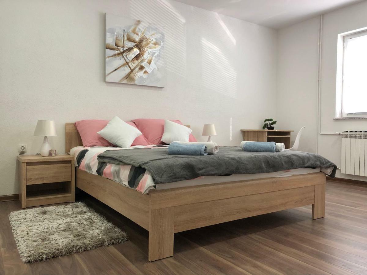 Apartman Danijela Otočac Eksteriør bilde