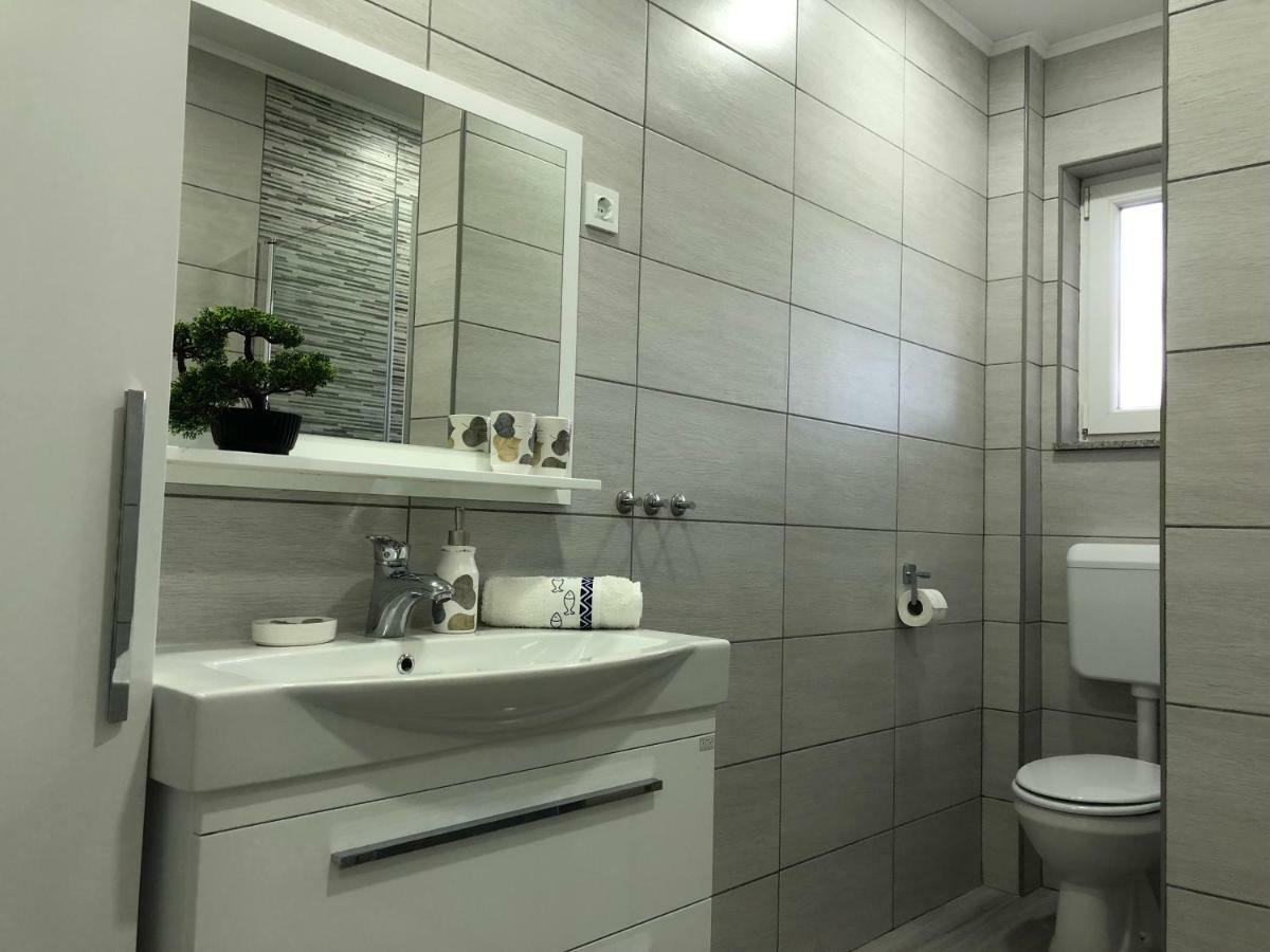 Apartman Danijela Otočac Eksteriør bilde