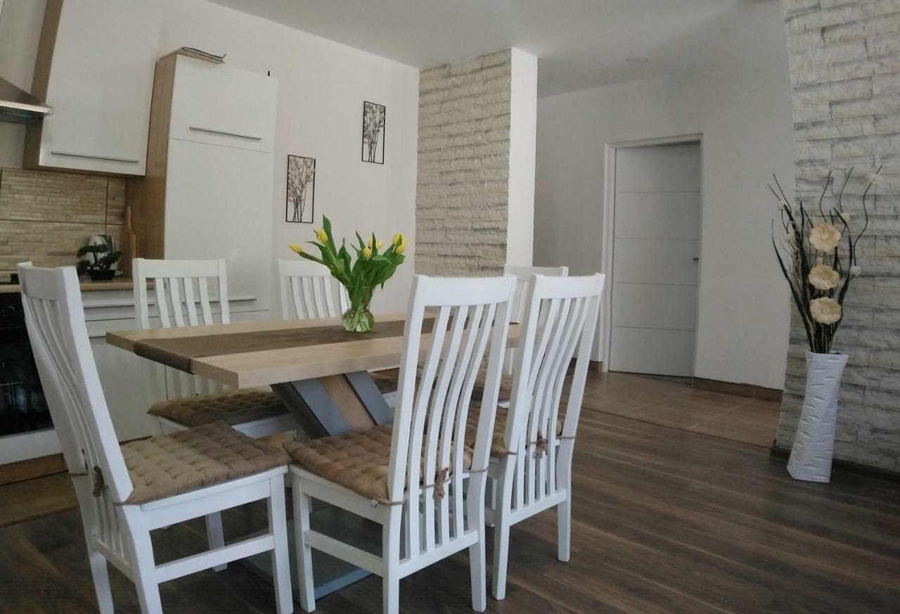 Apartman Danijela Otočac Eksteriør bilde